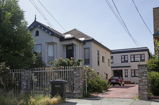 1512-1514 Harmon St in Berkeley, CA - Foto de edificio - Building Photo