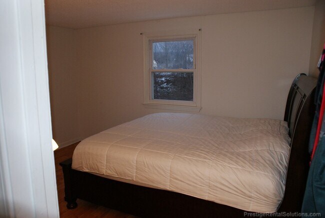 250 Spring Cir in Winchendon, MA - Foto de edificio - Building Photo