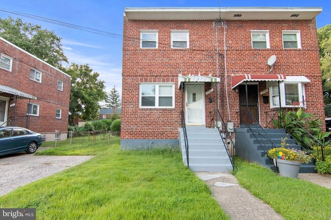property at 2022 Oliver St