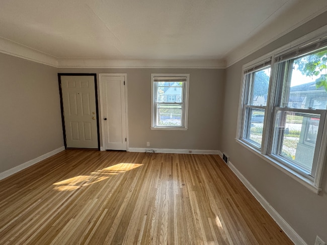 property at 4634 Cedar Ave S