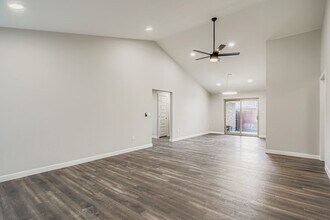 3809 Misty Meadow Dr in Fort Worth, TX - Foto de edificio - Building Photo