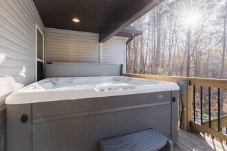 104 Elohi Ln in Loudon, TN - Building Photo - Building Photo