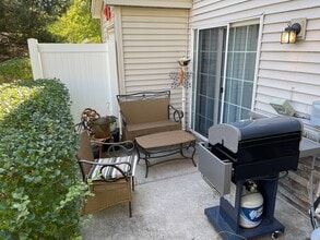 6410 Lakota Trl in Lino Lakes, MN - Foto de edificio - Building Photo