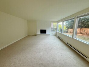 2225-2229 W Raye St in Seattle, WA - Foto de edificio - Building Photo