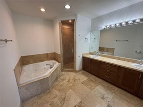 2515 NE 18th St in Fort Lauderdale, FL - Building Photo - Building Photo