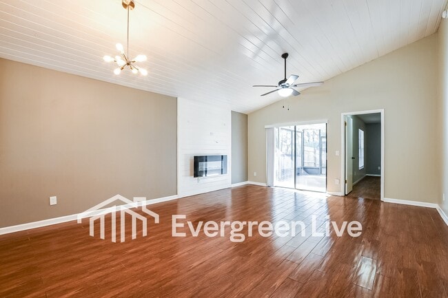 1946 Larkwood Dr in Apopka, FL - Building Photo - Building Photo