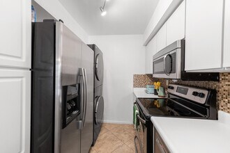 351 N Hermosa Dr in Palm Springs, CA - Building Photo - Building Photo