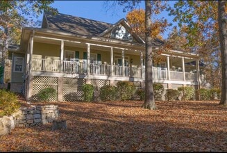 205 Hidden Trace Dr in Ringgold, GA - Building Photo - Building Photo