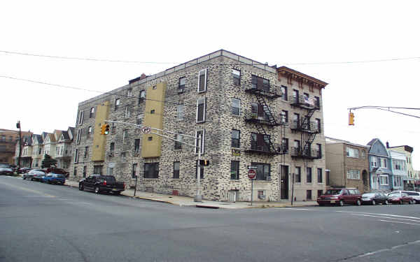 1414 Kerrigan Ave in Union City, NJ - Building Photo - Building Photo