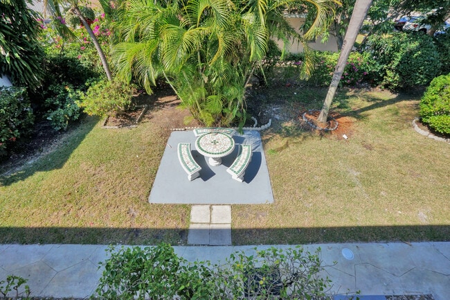 1964 NE 172nd St in North Miami Beach, FL - Building Photo - Building Photo