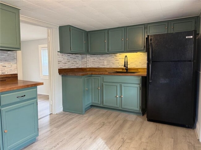 144 Hopkins Hill Rd in Coventry, RI - Building Photo - Building Photo