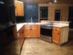 428 Whitehead Rd in Sugar Hill, GA - Building Photo - Building Photo