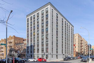 2001 Creston Ave in Bronx, NY - Building Photo