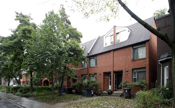 Dufferin Gwynne in Toronto, ON - Building Photo - Building Photo