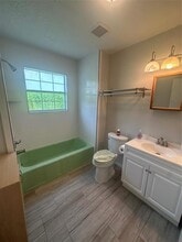 1915 Avenue D in Dickinson, TX - Building Photo - Building Photo