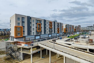 Boardwalk Residences in Newport, KY - Building Photo - Building Photo