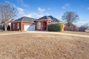 119 Daventry Ln in Warner Robins, GA - Building Photo