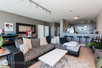757 N Orleans St in Chicago, IL - Building Photo - Building Photo