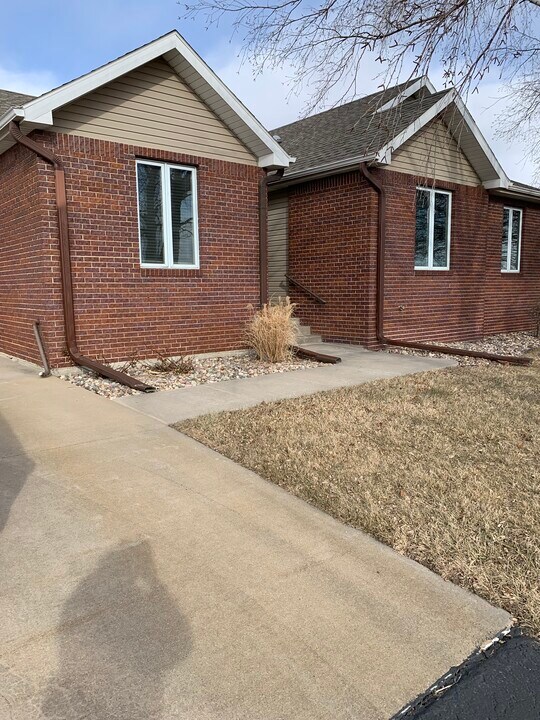 5659 I Rd in Nebraska City, NE - Foto de edificio