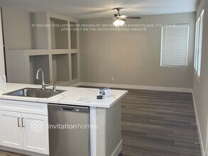 7812 Picnic St in Las Vegas, NV - Building Photo - Building Photo