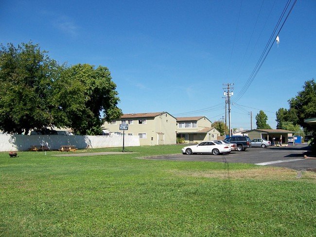 Cara Bay Apartments in Sacramento, CA - Building Photo - Building Photo