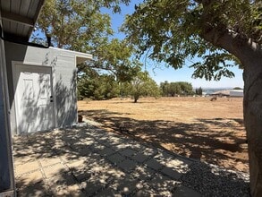 36744 Vista del Lago St, Unit 2 in Palmdale, CA - Building Photo - Building Photo