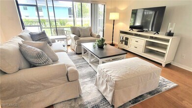 802 10th Ave S in Naples, FL - Building Photo - Building Photo