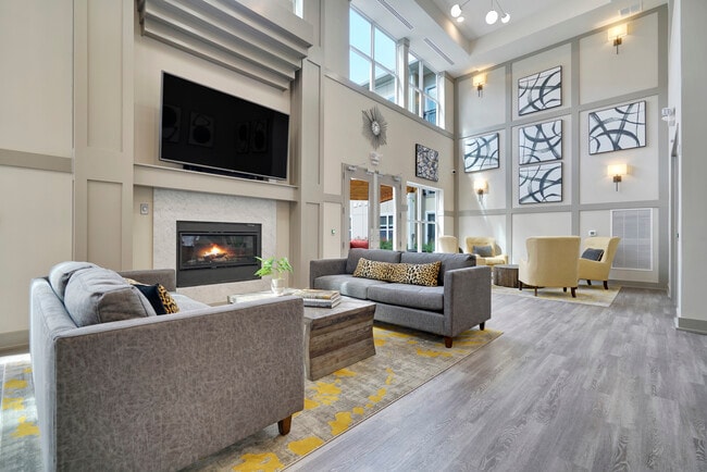 The Grande at MetroPark in Iselin, NJ - Foto de edificio - Building Photo