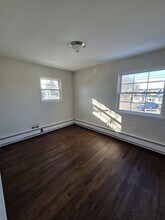 895 Salem Dr in Toms River, NJ - Building Photo - Building Photo