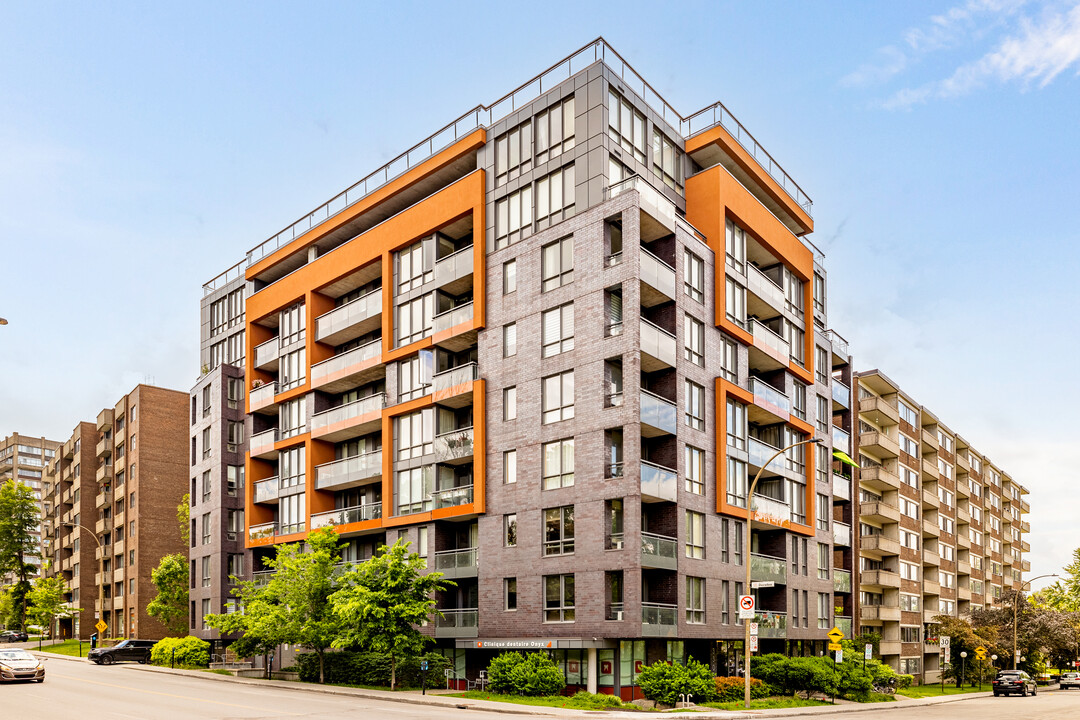 L'Onyx in Montréal, QC - Building Photo