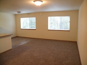 2901 S Donovan Dr in Wasilla, AK - Building Photo - Building Photo