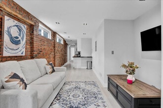 120 Mulberry St in New York, NY - Building Photo - Building Photo
