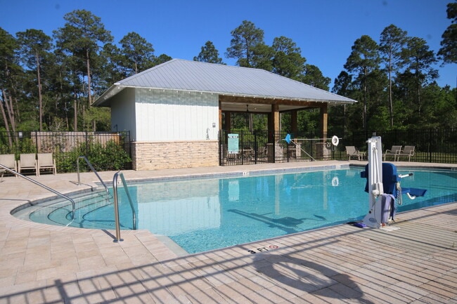 9434 Nature Crk Ln in Bellview, FL - Building Photo - Building Photo