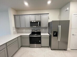 2760 Bright Bird Ln in Winter Park, FL - Building Photo - Building Photo