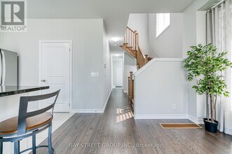 32 Jessica Antonella St in Markham, ON - Building Photo - Building Photo