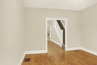 1329 Green St in Harrisburg, PA - Building Photo - Building Photo