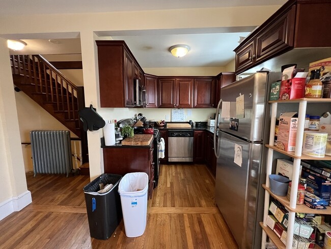 26 White St, Unit 2 in Cambridge, MA - Building Photo - Building Photo