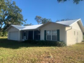 4011 Sumner Rd in Dover, FL - Building Photo