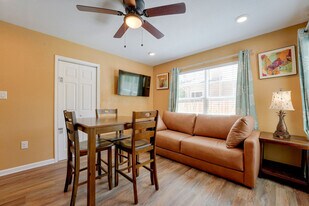 422 Gulf St, Unit SI ID1625084P in San Antonio, TX - Building Photo