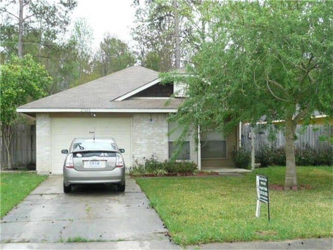 property at 23618 Pebworth Pl