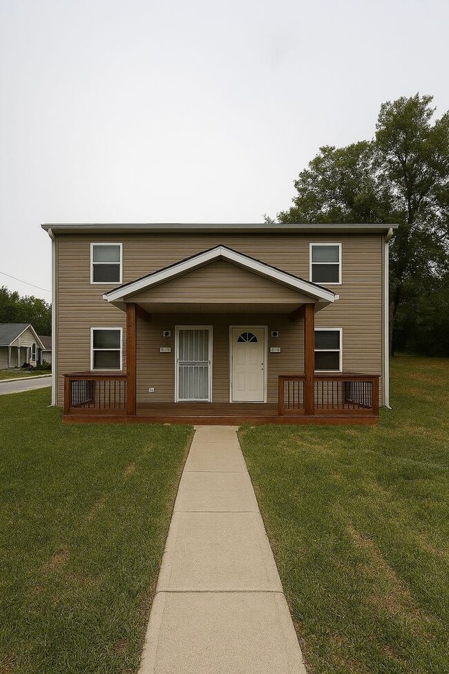 property at 3202 E 20 Terrace