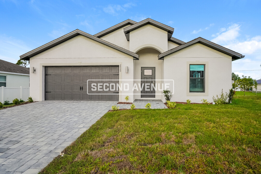 2920 NE 5th Ave in Cape Coral, FL - Building Photo