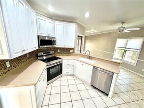 6 Oak Park Pl in Savannah, GA - Building Photo - Building Photo