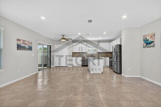 9546 Rally Spring Lp in Wesley Chapel, FL - Building Photo - Building Photo