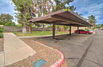 921 W University Dr in Mesa, AZ - Building Photo - Building Photo