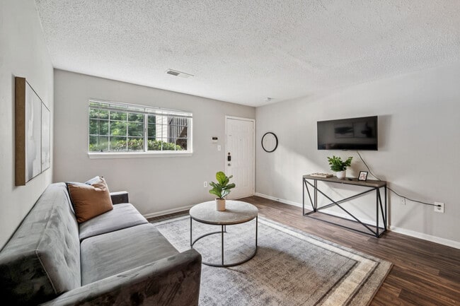 property at 2605 Kenridge Pkwy