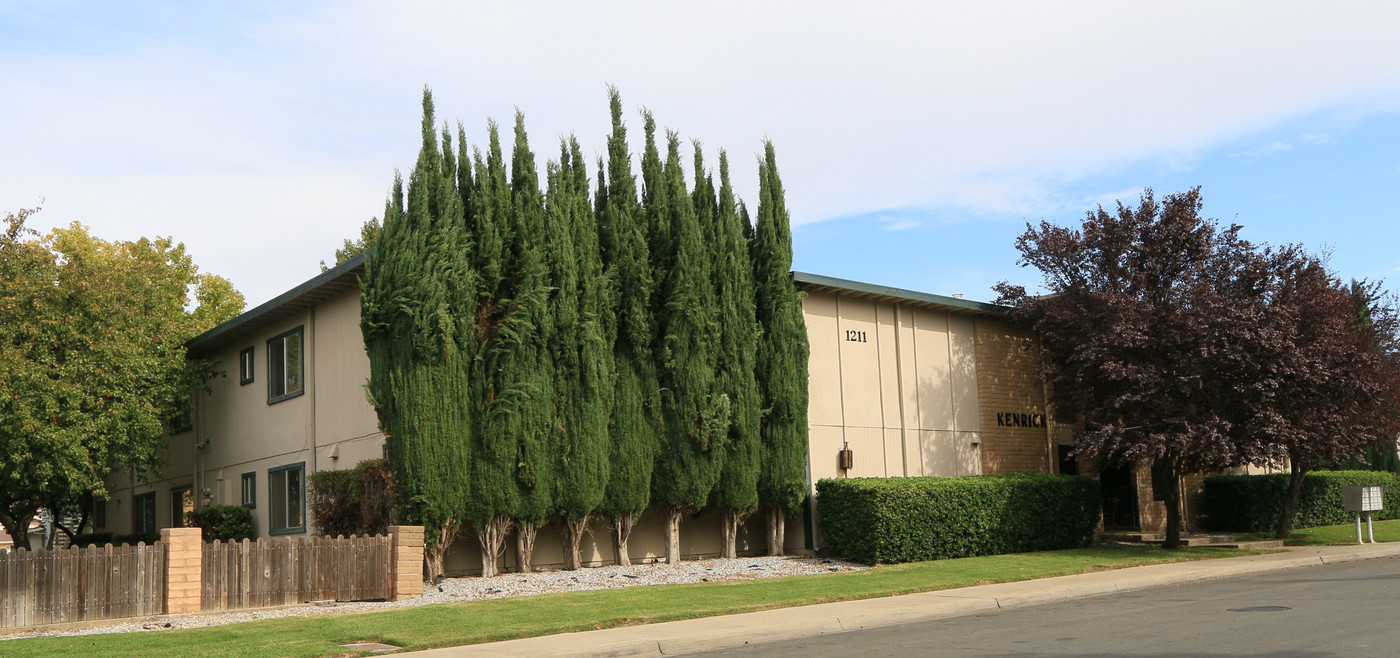 Kenrick Apartments in Yuba City, CA - Building Photo