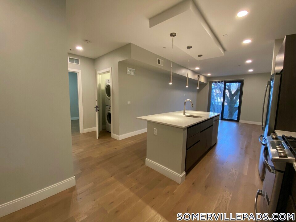 9 Central St in Somerville, MA - Building Photo
