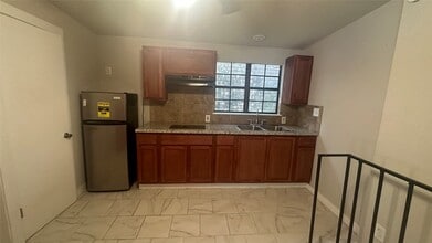 425 Hawthorne St in Houston, TX - Building Photo - Building Photo