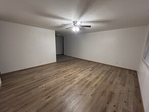 519 Cherry St in Carl Junction, MO - Building Photo - Building Photo